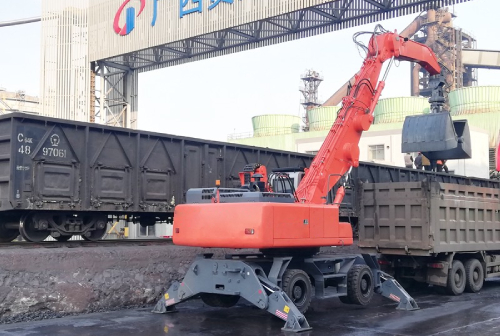 Material-Handler-Cranes-Fat-Choy